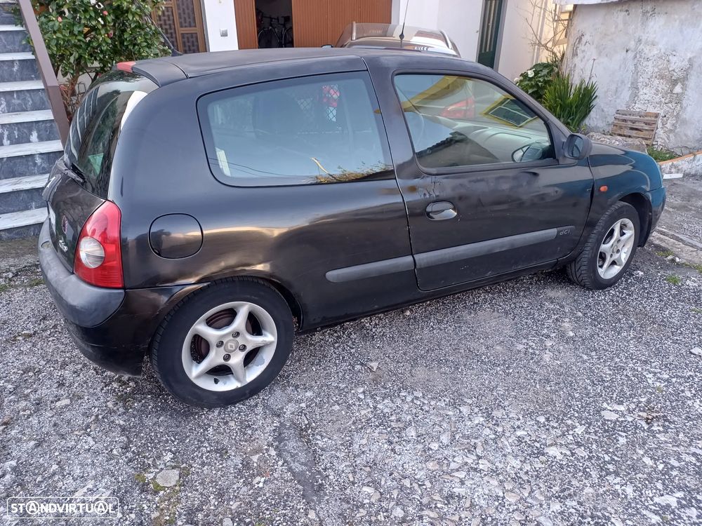 Renault Clio 1.5 dCi Dynamique S - 13