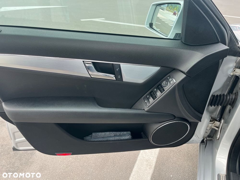 Mercedes-Benz Klasa C 200 Kompressor Avantgarde - 14