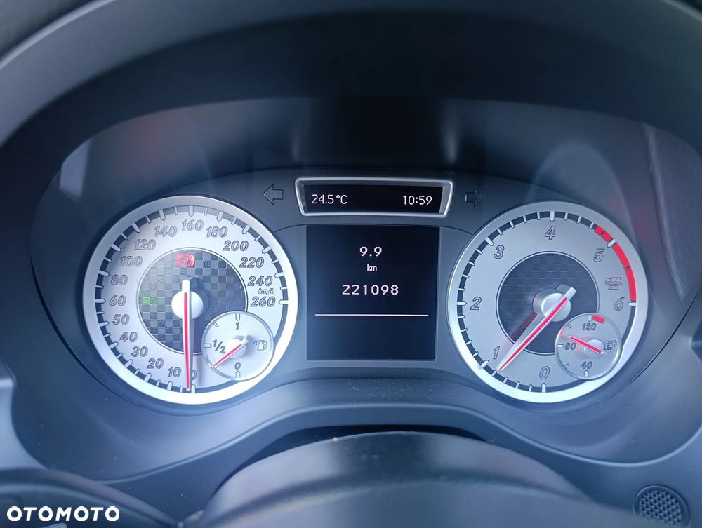 Mercedes-Benz Klasa A 200 CDI AMG Line - 24