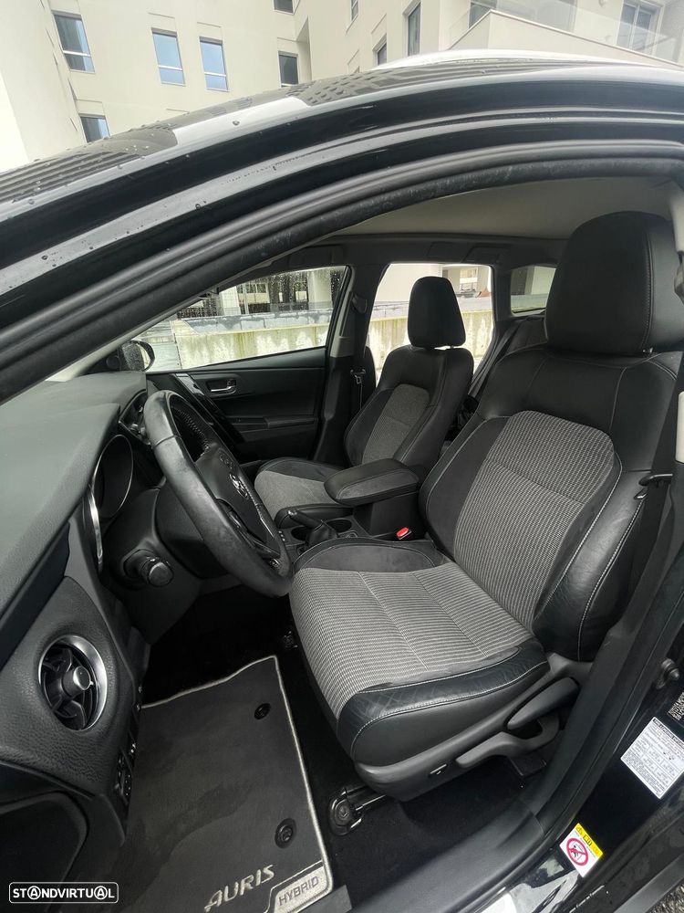 Toyota Auris Touring Sports 1.8 HSD Exclusive - 21