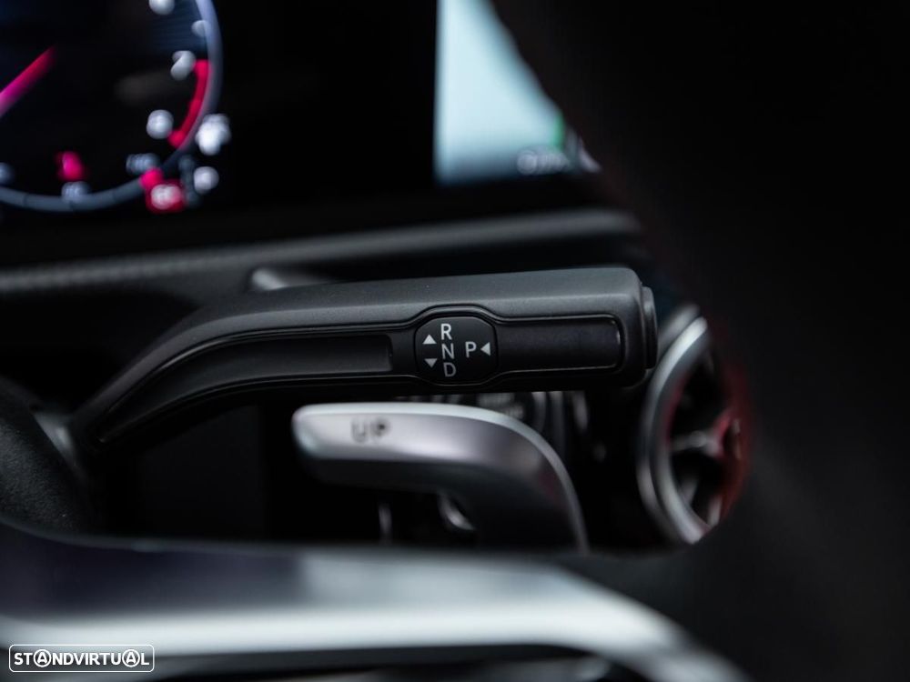 Mercedes-Benz CLA 45 AMG - 32