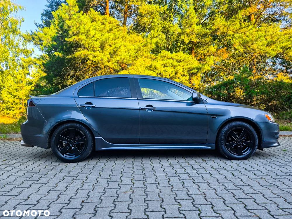 Mitsubishi Lancer 1.8 Intense - 11