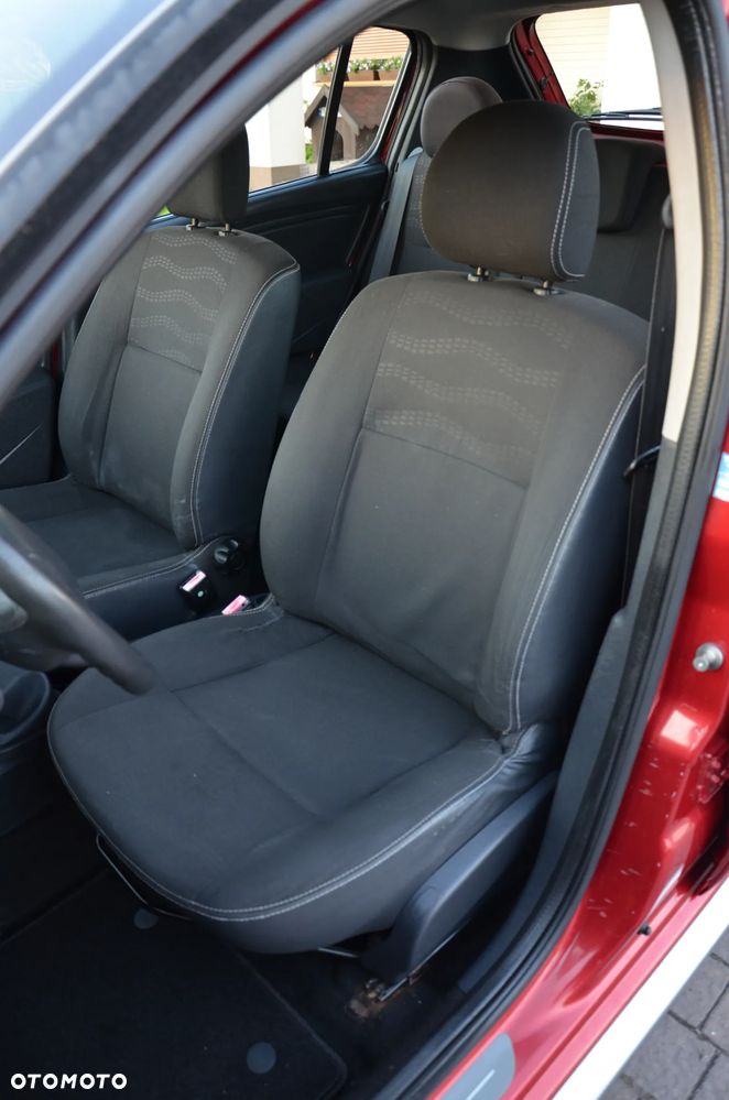 Dacia Sandero 1.6 MPI Stepway - 10