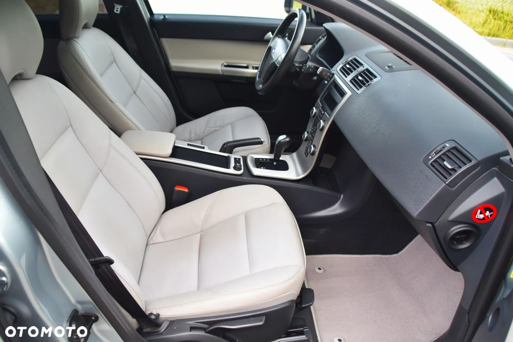 Volvo V50 T5 AWD Summum - 10