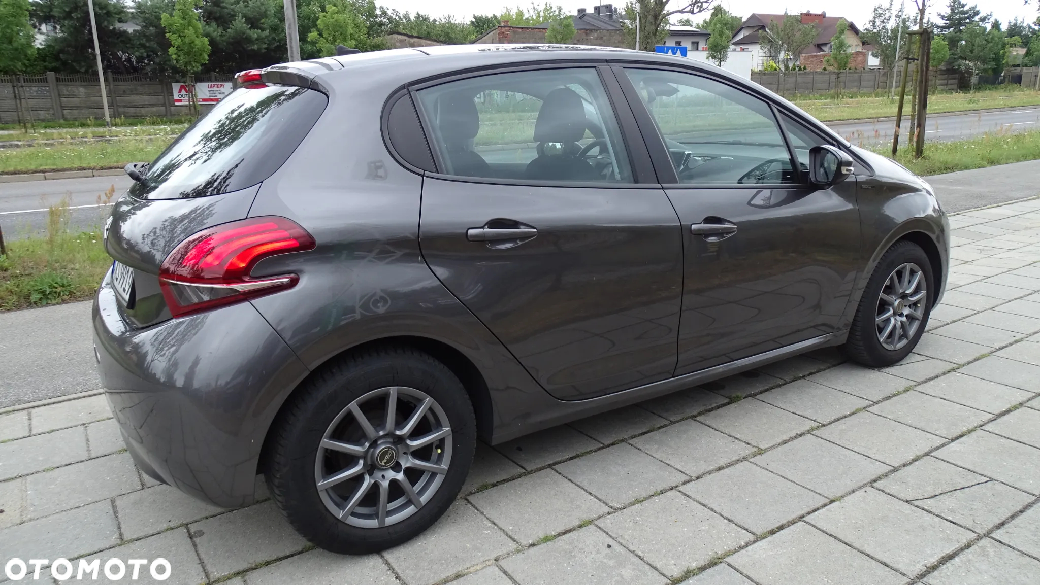 Peugeot 208 PureTech 82 Stop & Start Signature - 5