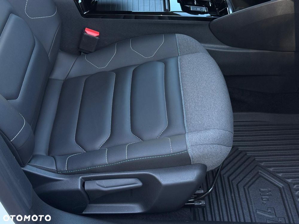 Citroën C4 BlueHDi 130 Stop&Start EAT8 MAX - 28