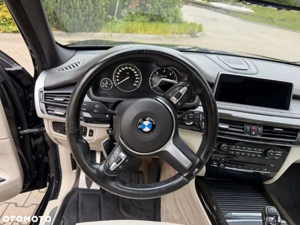 BMW X5 M M50d - 12