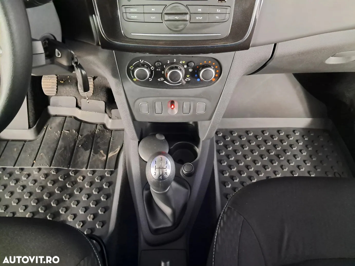 Dacia Logan - 14
