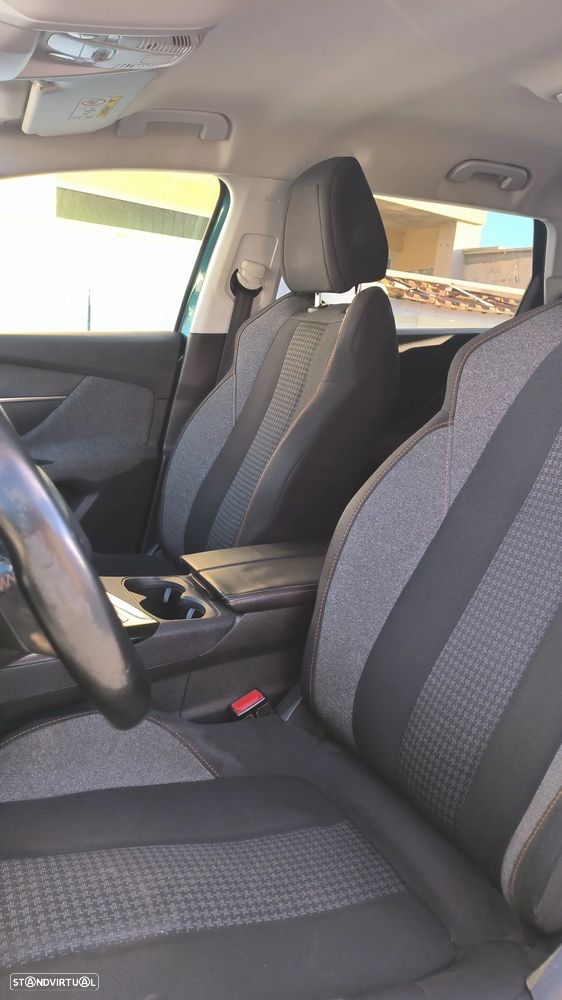 Peugeot 5008 BlueHDI 120 Stop & Start Allure - 4