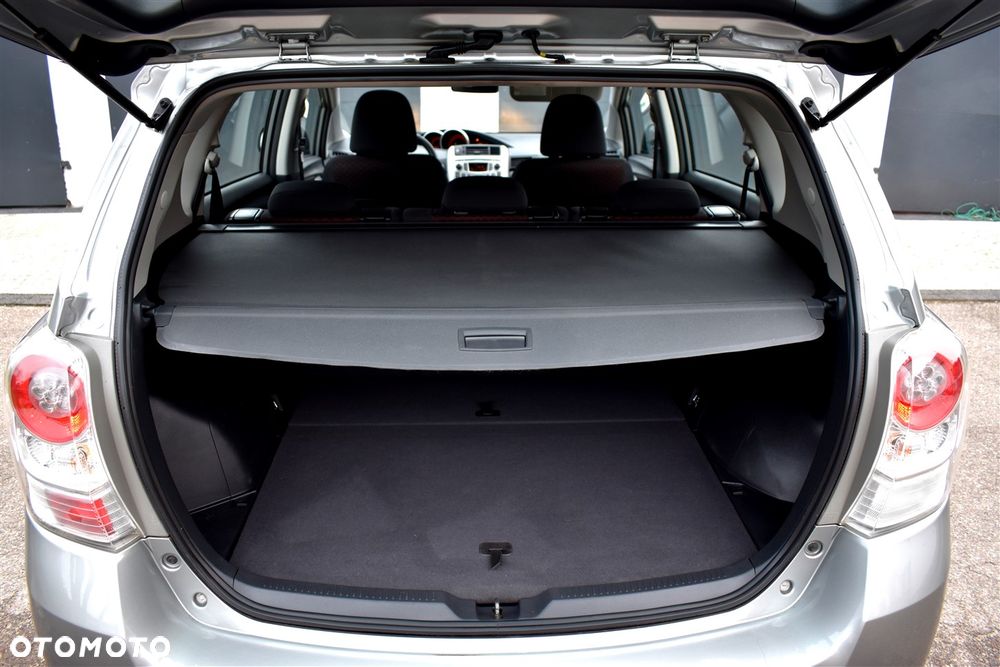 Toyota Verso 1.8 Multidrive Edition - 24