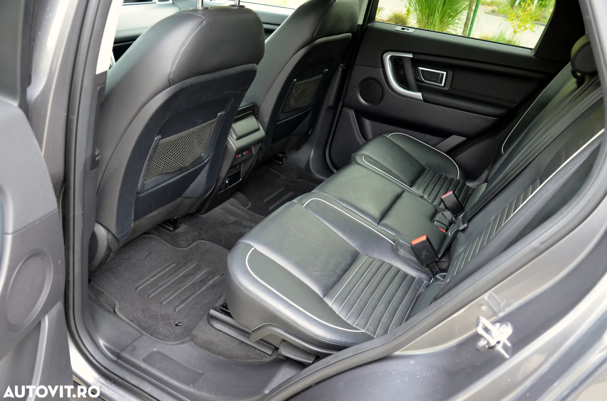 Land Rover Discovery Sport 2.0 D180 R-Dynamic MHEV HSE - 16