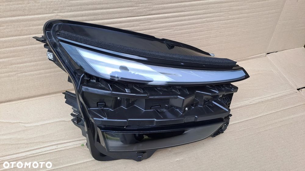 TESLA Y JUNIPER FULL LED PRAWA LAMPA 1918351-00-D CAŁA ŁADNA - 3