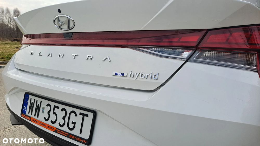 Hyundai Elantra ver-1-6-comfort - 10