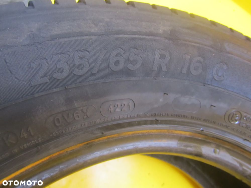 Opona Michelin Agilis  235/65 R16C - 5