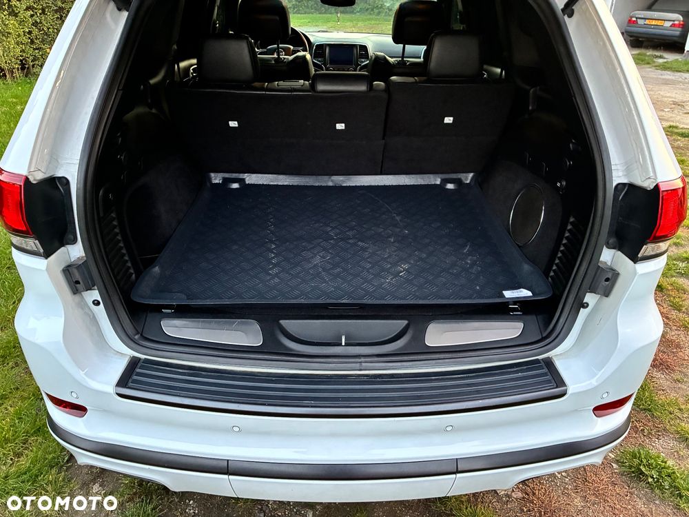 Jeep Grand Cherokee - 17