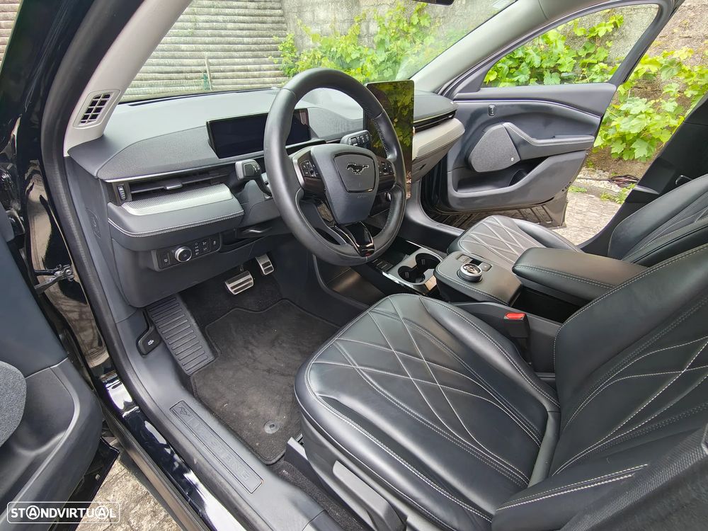 Ford Mustang Mach-E Premium - 8