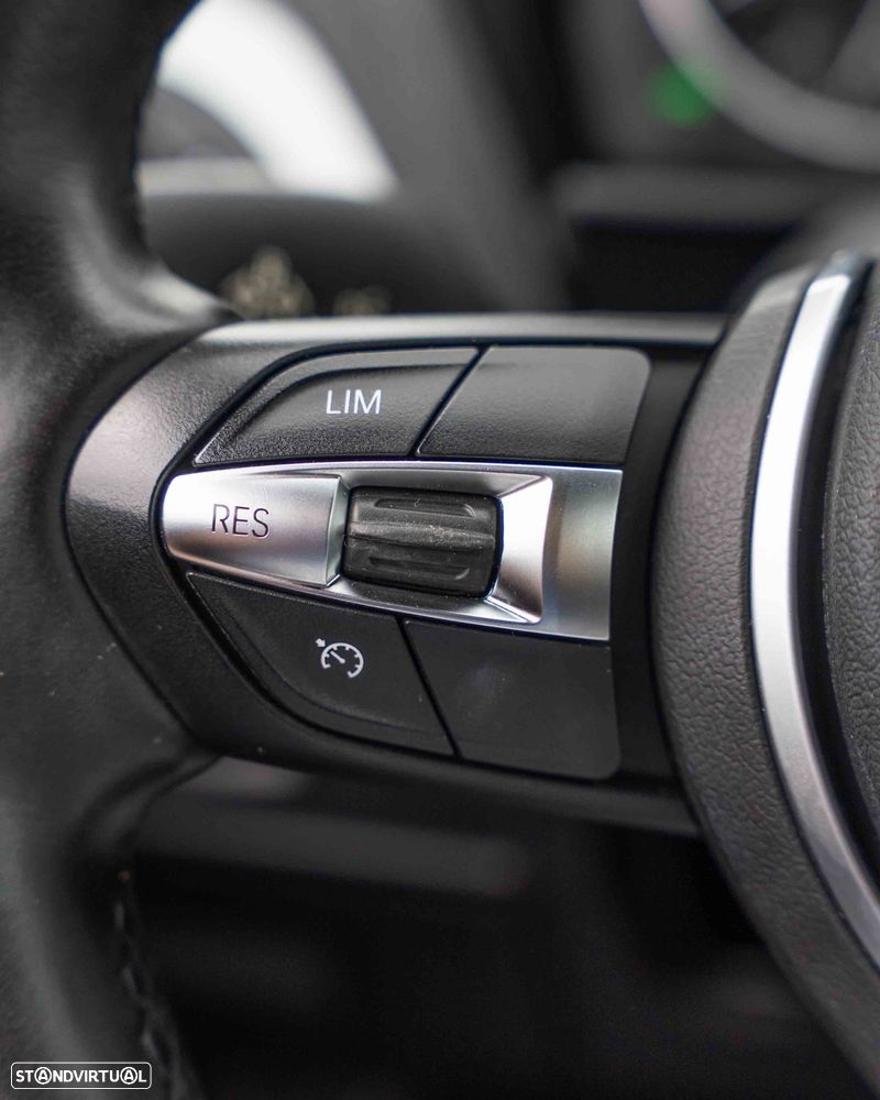 BMW 116 d Pack M Shadow Auto - 28