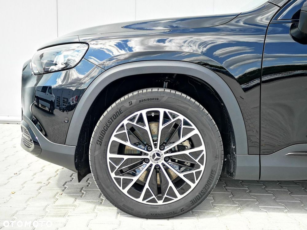 Mercedes-Benz GLB - 9