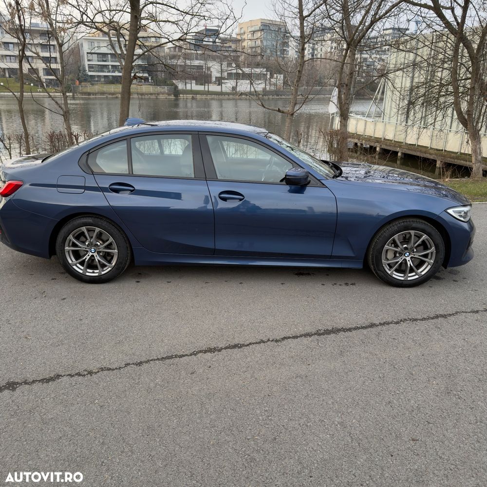 BMW Seria 3 330i AT - 9
