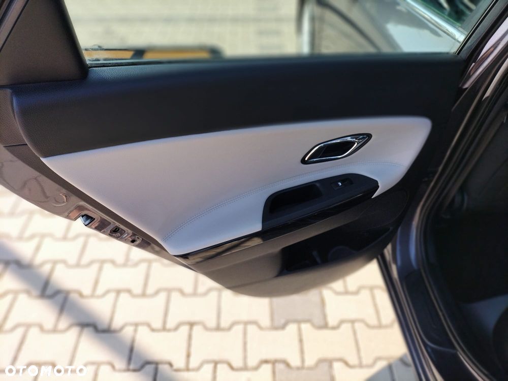 Kia Ceed 1.6 CRDi 128 Platinum Edition - 31