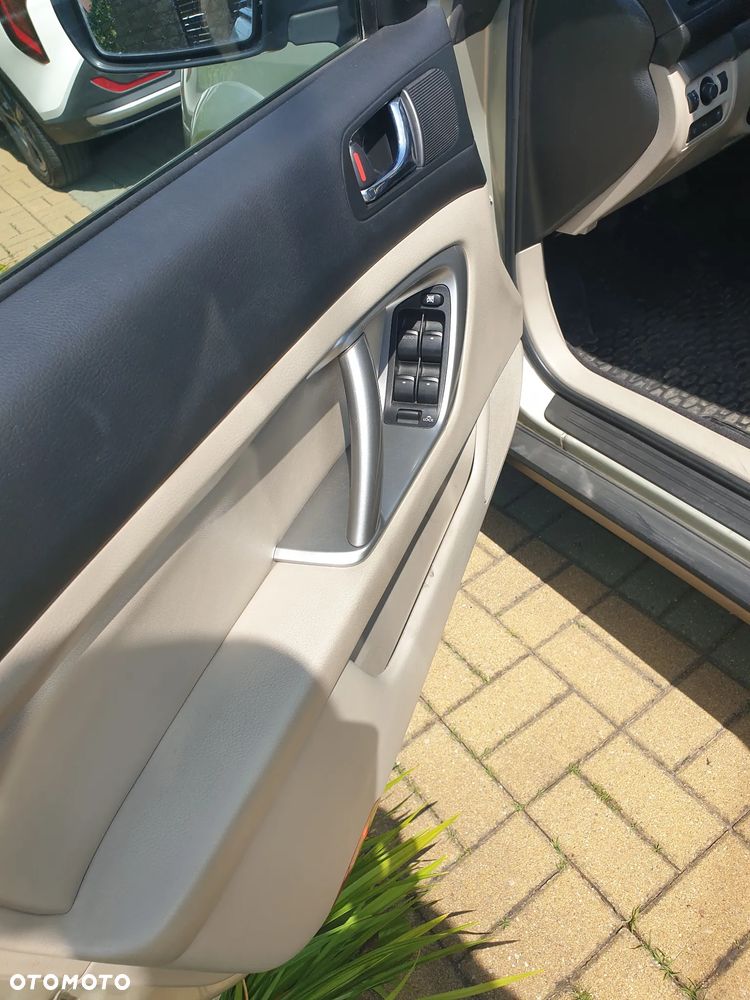 Subaru Outback 2.0D RC NAV - 8