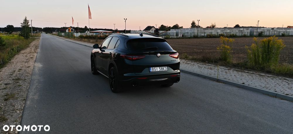 Alfa Romeo Stelvio - 9