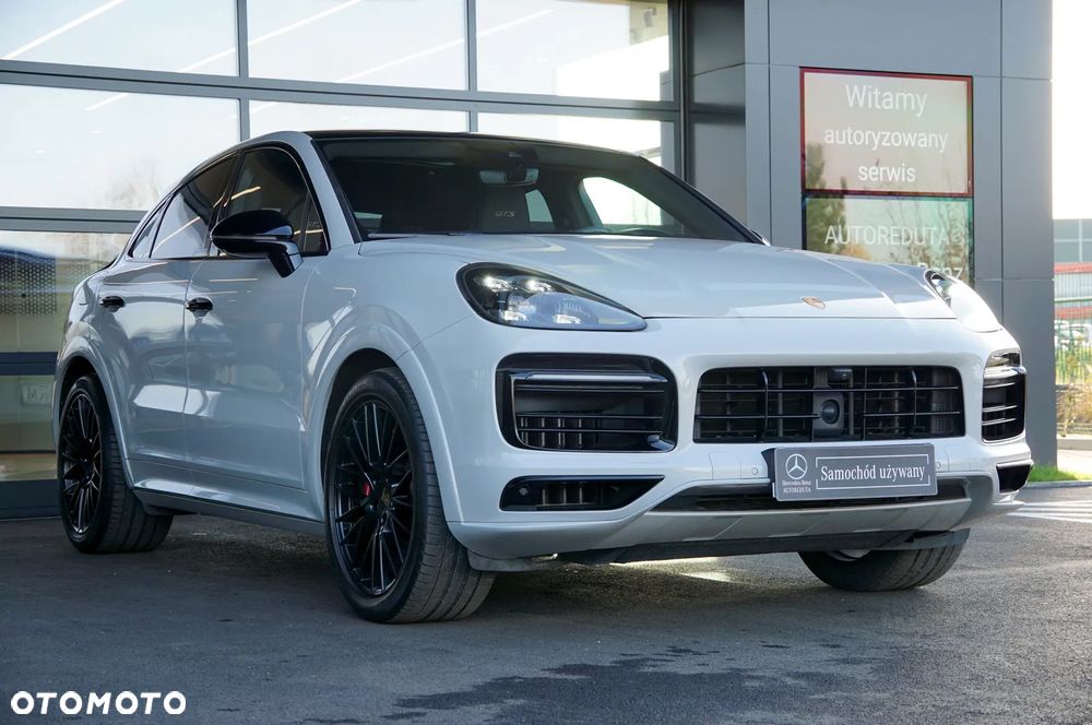 Porsche Cayenne Coupe GTS - 10
