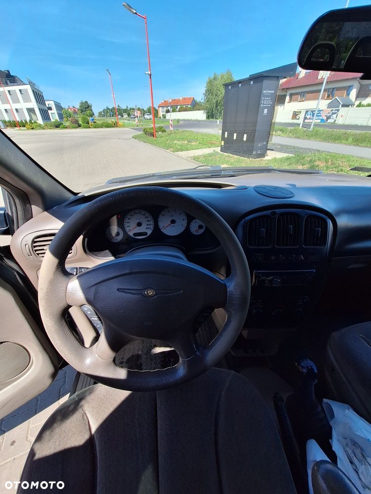 Chrysler Voyager - 2