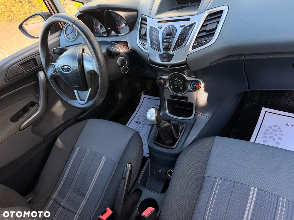 Ford Fiesta - 17