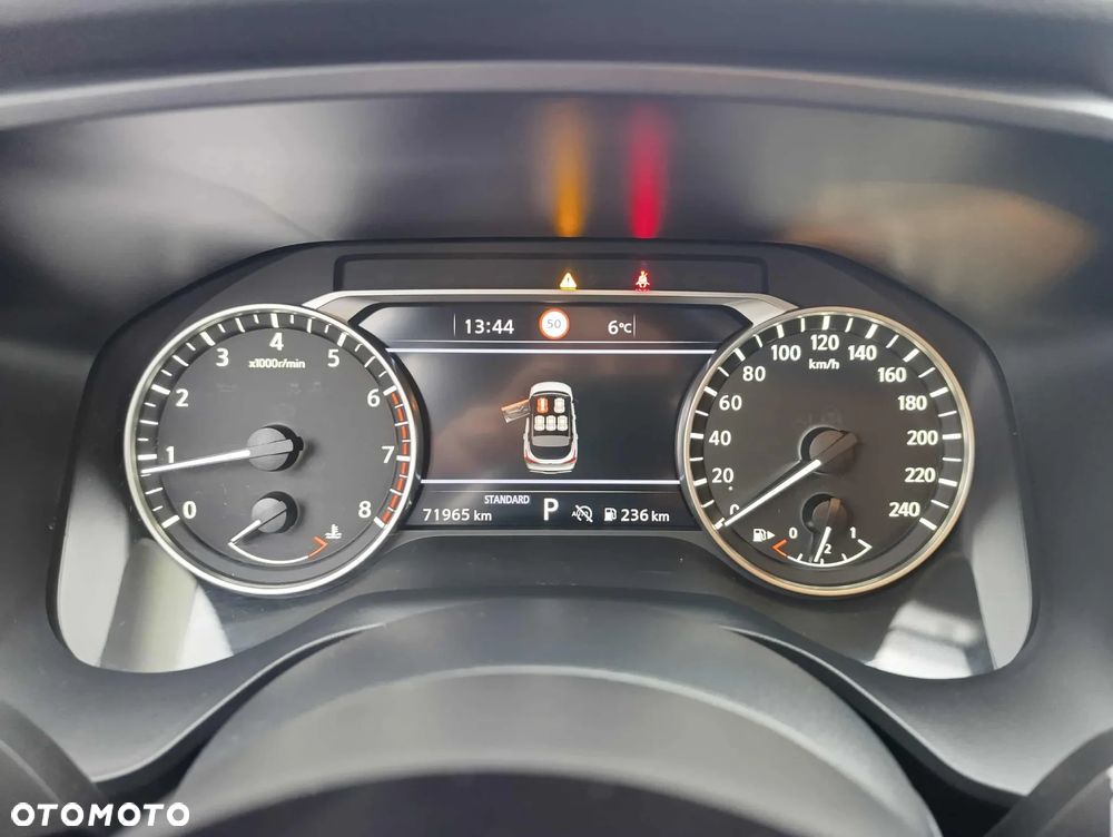 Nissan Qashqai 1.3 DIG-T N-Connecta DCT - 8