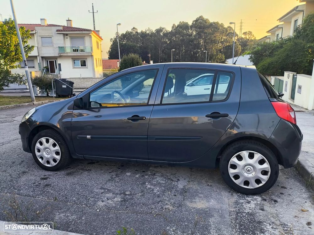 Renault Clio 1.5 dCi Confort - 32