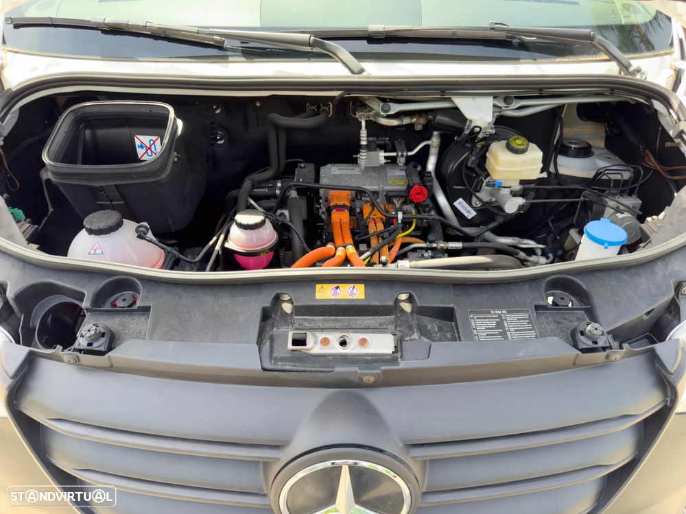 Mercedes-Benz eSprinter - 11