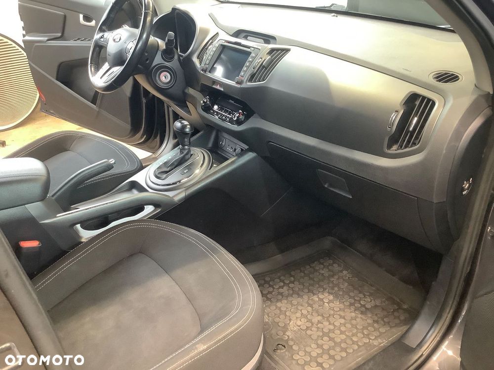 Kia Sportage 2.0 CRDI 4WD Automatik Spirit - 3