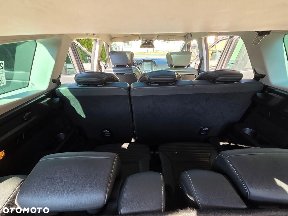 Renault Grand Scenic - 12