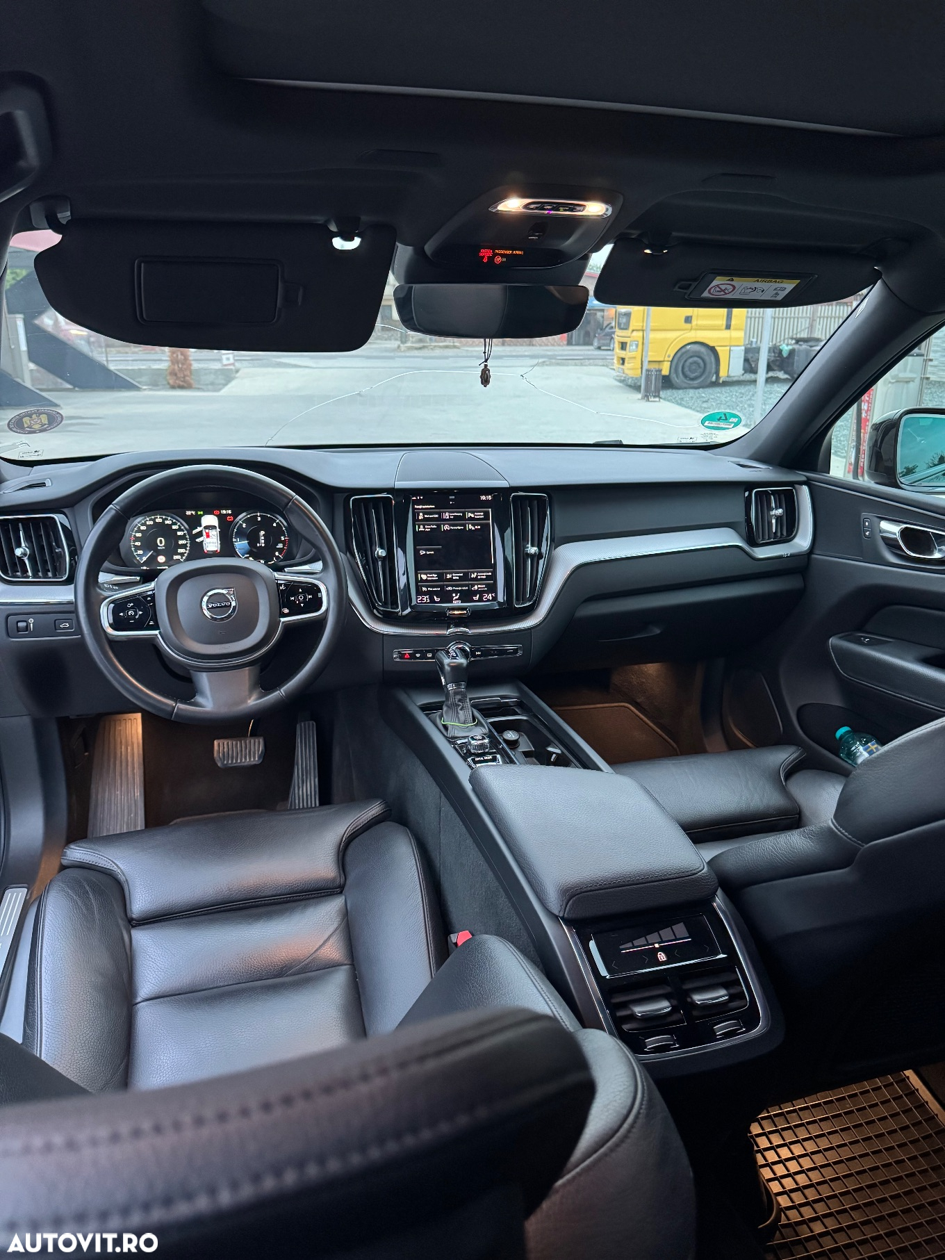 Volvo XC 60 D5 AWD Inscription - 7