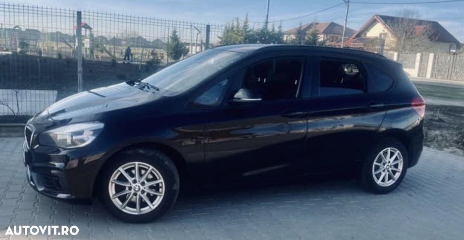 BMW Seria 2 218d - 4