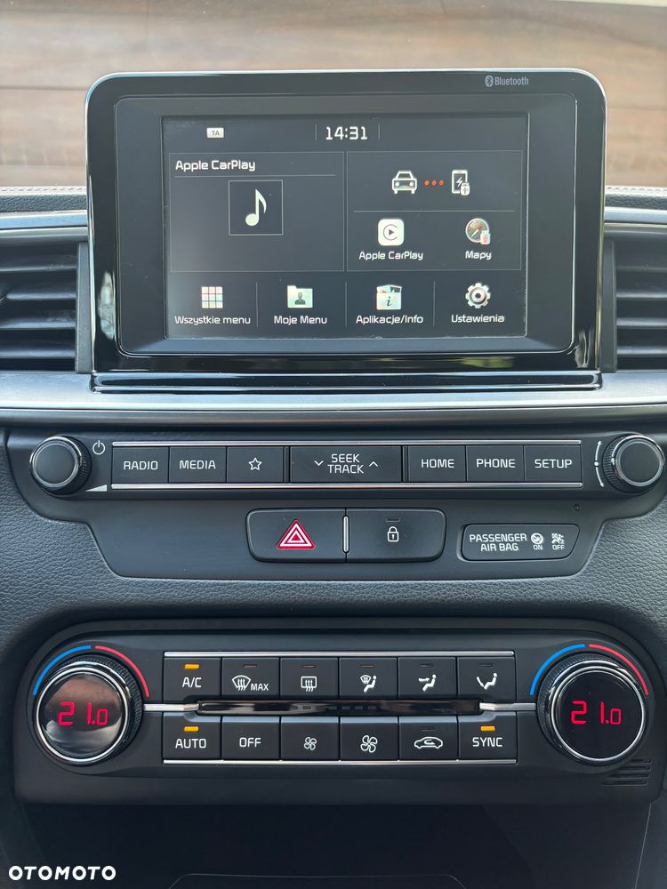 Kia Ceed 1.4 L - 12