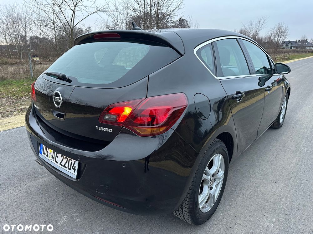 Opel Astra 1.4 T Cosmo - 25