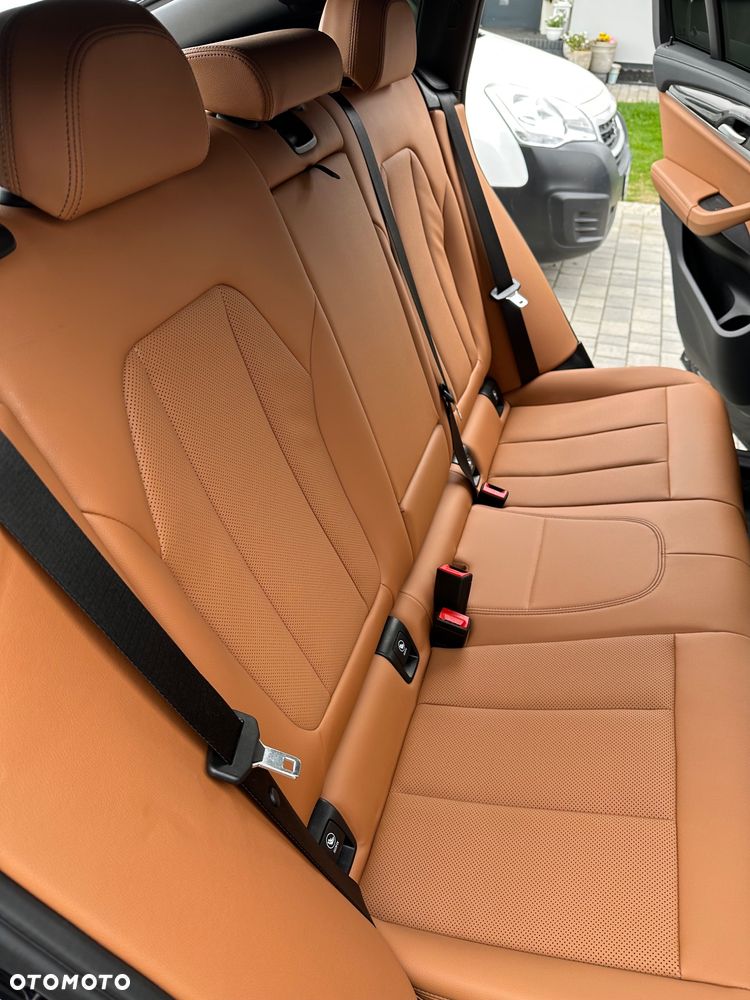 BMW X4 xM40i mHEV - 16