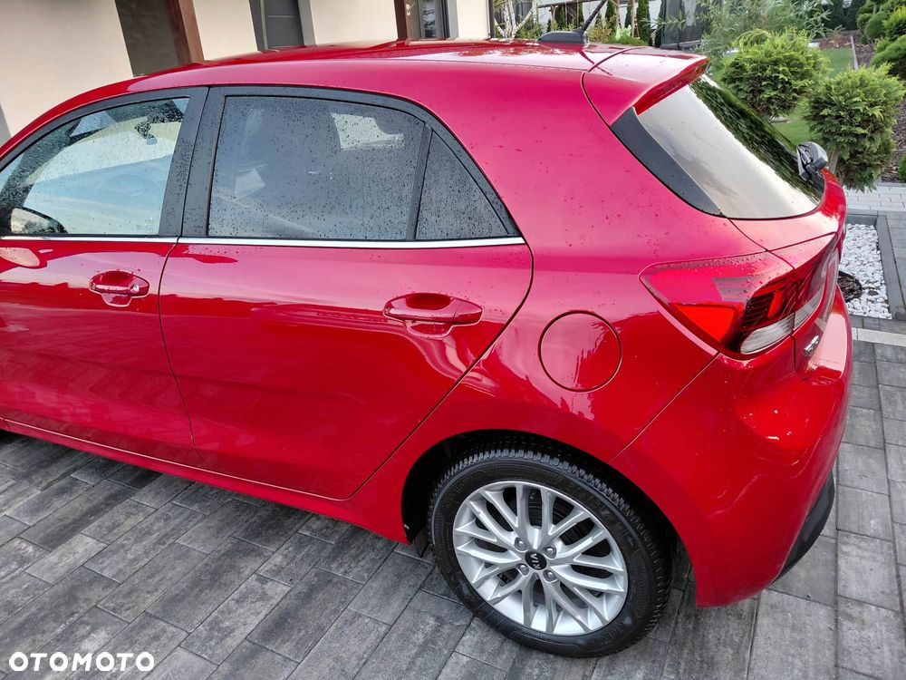 Kia Rio - 37