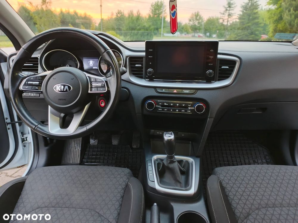 Kia Ceed 1.4 T-GDI L - 11