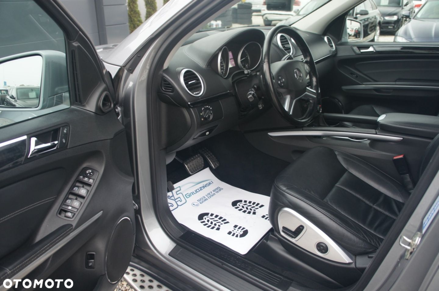 Mercedes-Benz GL - 11