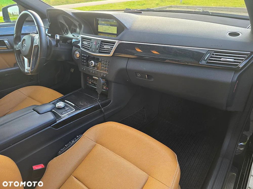 Mercedes-Benz Klasa E 350 CDI DPF BlueEFFICIENCY 7G-TRONIC Avantgarde - 28