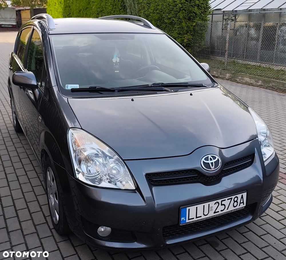 Toyota Corolla Verso 2.2 D-4D Sol - 1