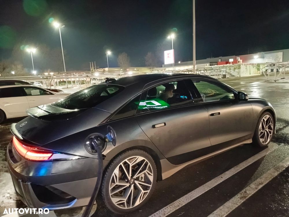 Hyundai IONIQ - 8