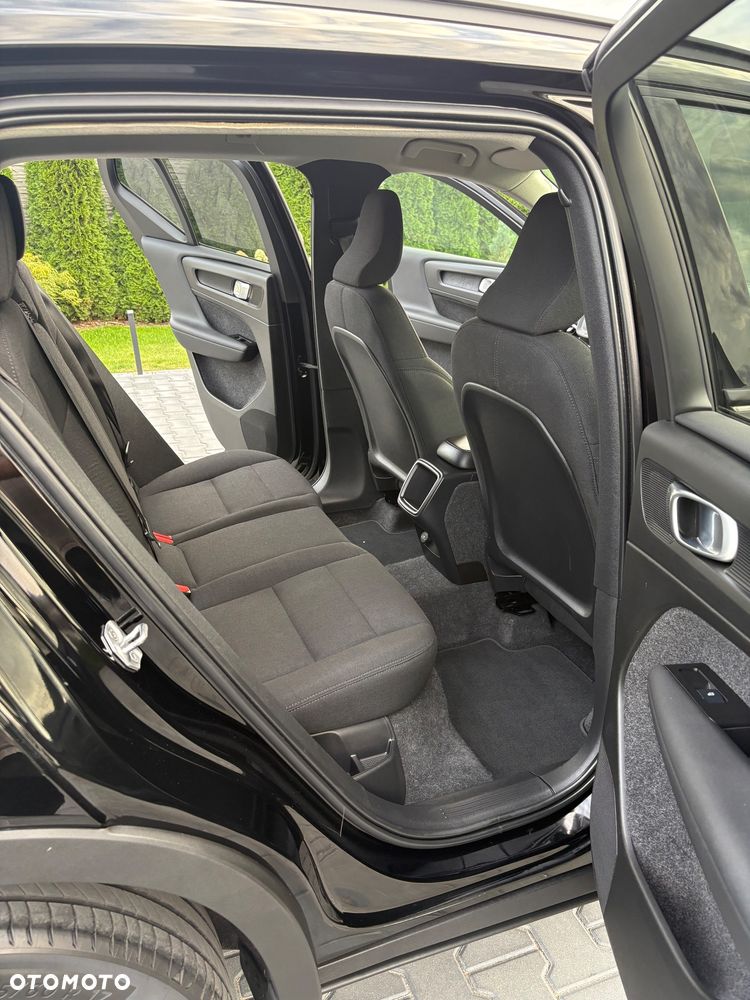 Volvo XC 40 T3 Momentum Pro - 30