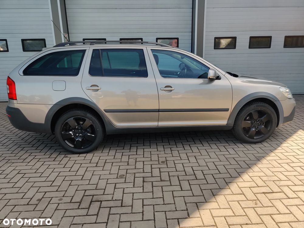 Skoda Octavia Combi 1.8 TSI 4x4 Scout - 3