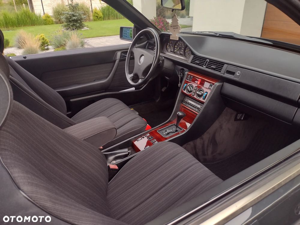 Mercedes-Benz W124 (1984-1993) ver-300-4--matic - 11