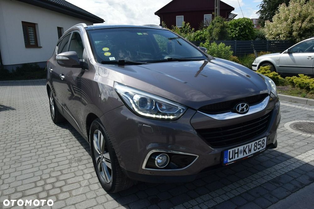 Hyundai ix35 2.0 CRDi 4WD Fifa World Cup Gold Edition - 5