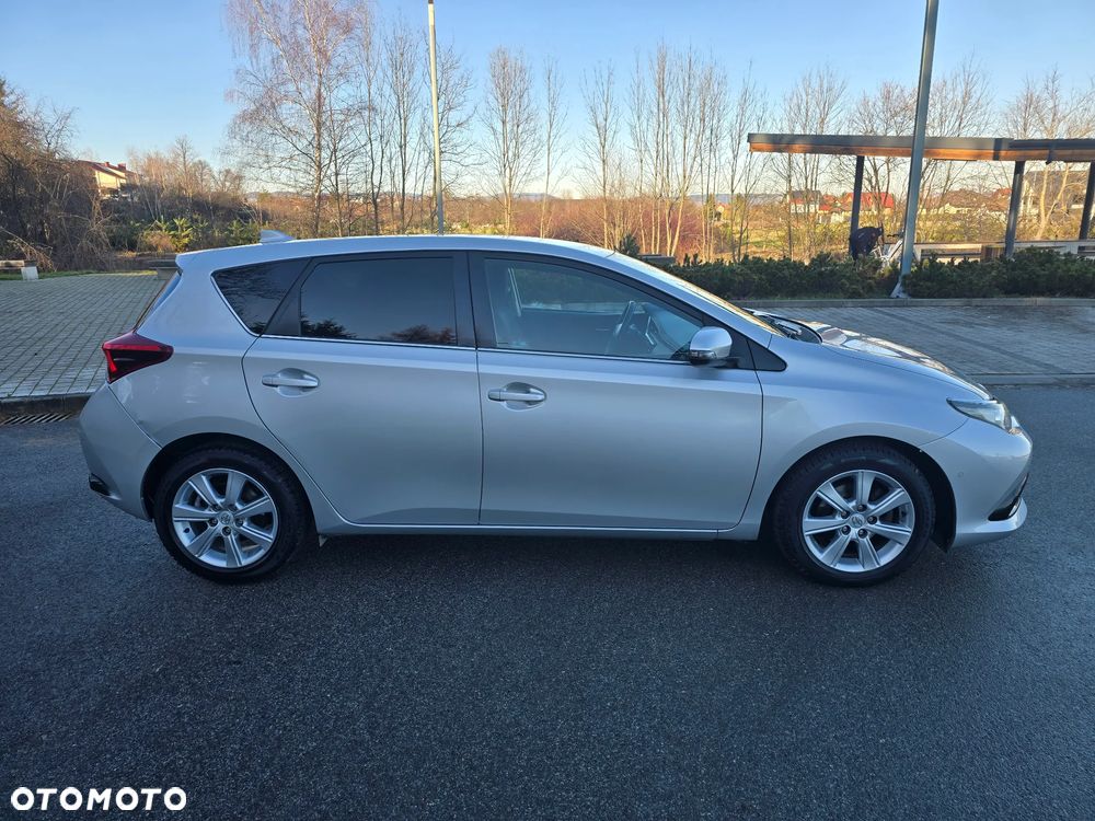 Toyota Auris 1.2 Turbo Multidrive S Executive - 39